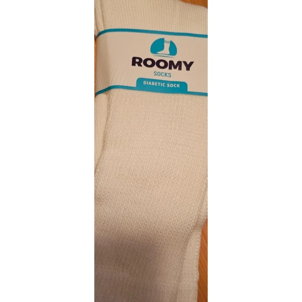 Roomy Extra Roomy Diabetic White Crew Socks Quantity 3 Sizes 8-10 J800M NEW